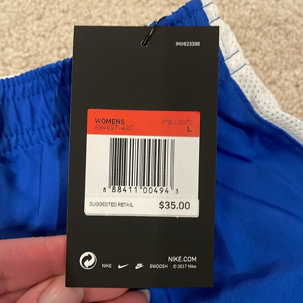 Women’s Nike Dr-Fit Soccer Short, Size L - Picture 6 of 6